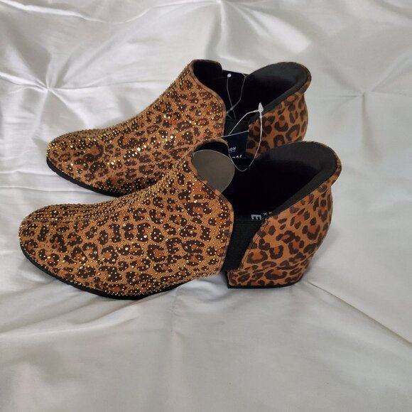 Kenneth Cole Leopard Print Boots - Picture 7 of 13